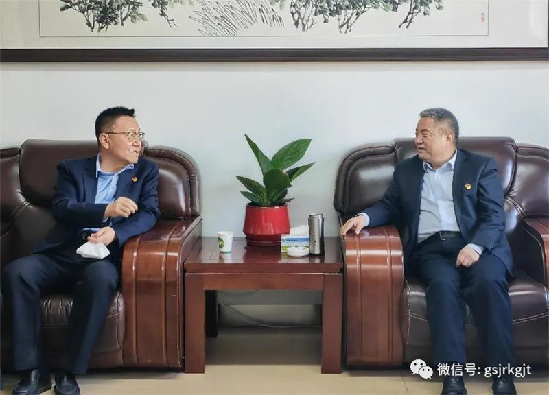 甘肅金控張掖公司與農(nóng)行張掖分行、張掖農(nóng)商行開展業(yè)務(wù)交流